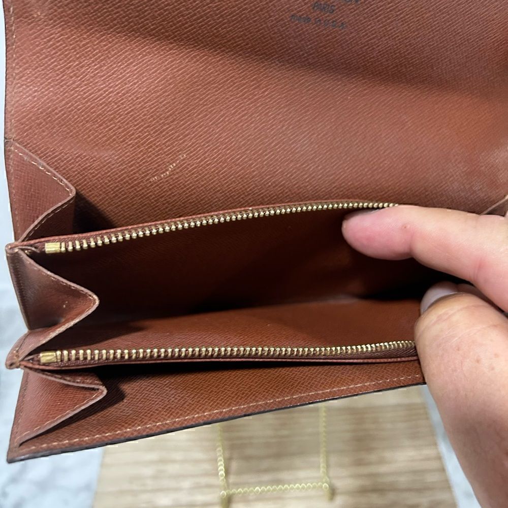đ»ââLouisâ
VuittonâMonogramâWalletâ&âMinibag - Picture 9 of 16